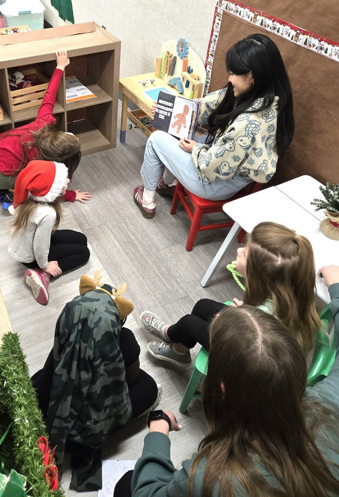 Our MHS Spanish 4 students in Mrs. Frami's class walked down the hill to MES on Wednesday to read the books they'd created to our elementary learners! #mayvillecardinals #mayvilleschools #cardinalpride