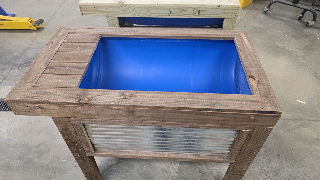 Mayville Manufacturing is thinking Spring! The group is making raised garden beds and phone/cup holders. Check out images and additional details in the order form linked below. Mayville Manufacturing will build and hold onto ordered items until the month of March, if needed, so customers don't have to worry about storing until spring. Please spread the word! Thank you for supporting our student-led business! #mayvillecardinals #mayvilleschools #cardinalpride  https://docs.google.com/forms/d/e/1FAIpQLSf2o1I4JBXTtnVA20ZdIlmbkjR7QxSKBf1aLhMCJfObmxs7lQ/viewform