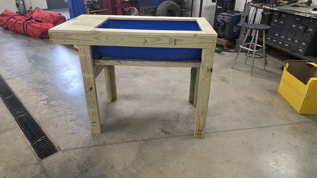 Mayville Manufacturing is thinking Spring! The group is making raised garden beds and phone/cup holders. Check out images and additional details in the order form linked below. Mayville Manufacturing will build and hold onto ordered items until the month of March, if needed, so customers don't have to worry about storing until spring. Please spread the word! Thank you for supporting our student-led business! #mayvillecardinals #mayvilleschools #cardinalpride  https://docs.google.com/forms/d/e/1FAIpQLSf2o1I4JBXTtnVA20ZdIlmbkjR7QxSKBf1aLhMCJfObmxs7lQ/viewform