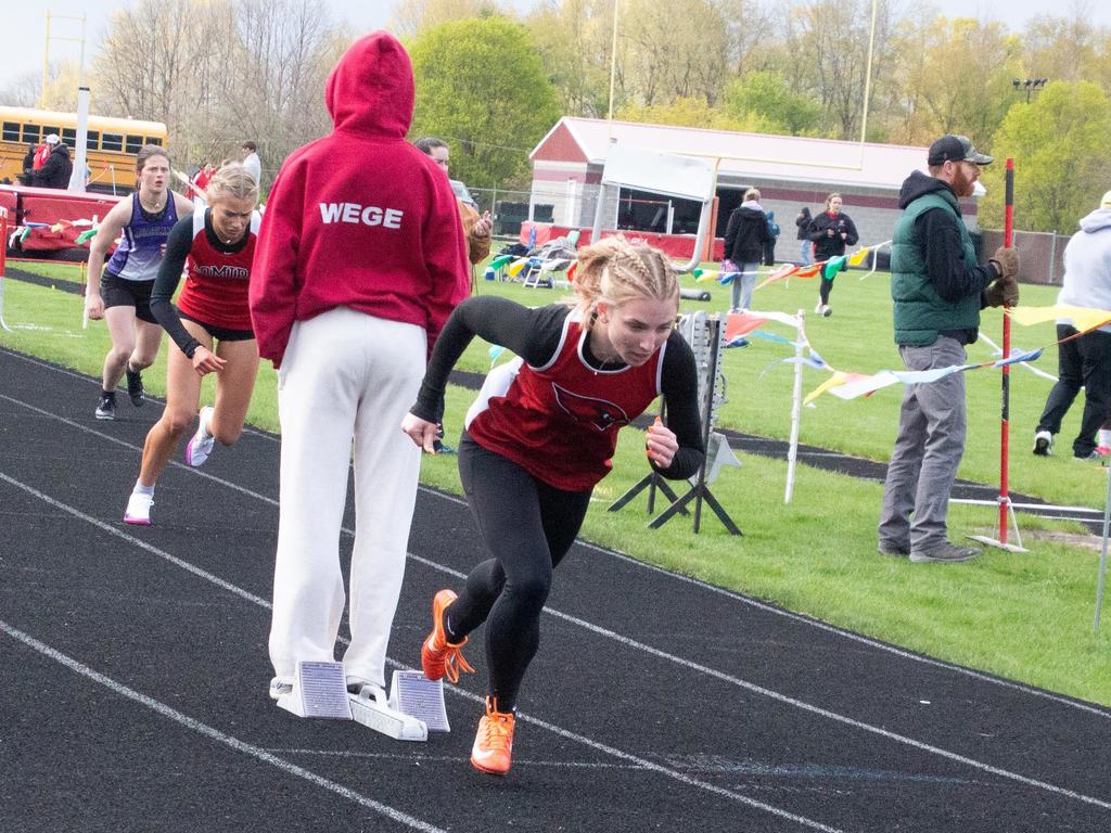 📣 Mayville Track continues their great season finishing 2nd in both the boys and girls division of the Marshland Invite on Thursday, 4/30! 📣 Mayville collected 66 medals, won 8 events and had 12 second place finishes, along with nine third place finishes. Both teams scored over 150pts. Great work, Cardinals! #mayvillecardinals #mayvilleschools #cardinalpride