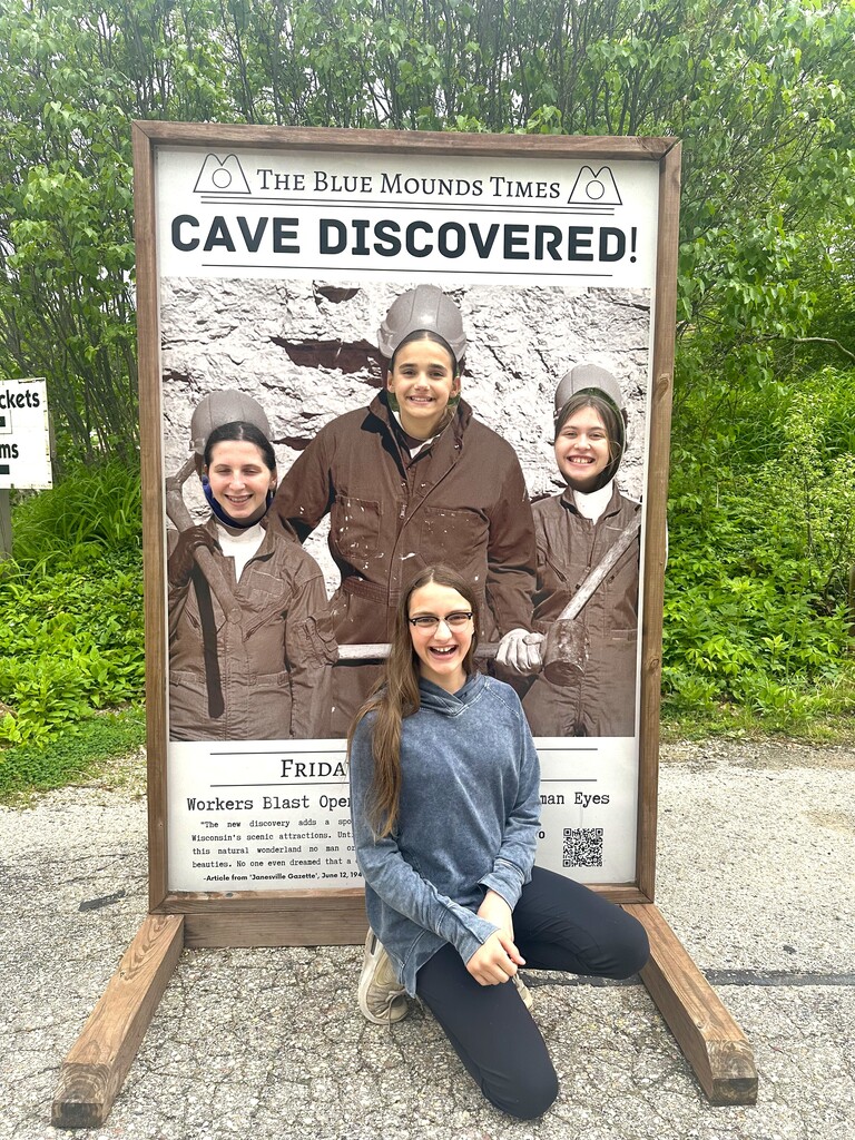 Students at Cave of the Mounds field trip