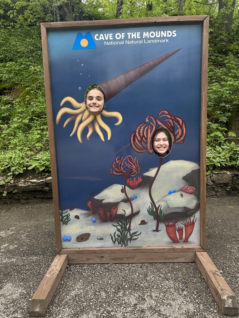 Students at Cave of the Mounds field trip