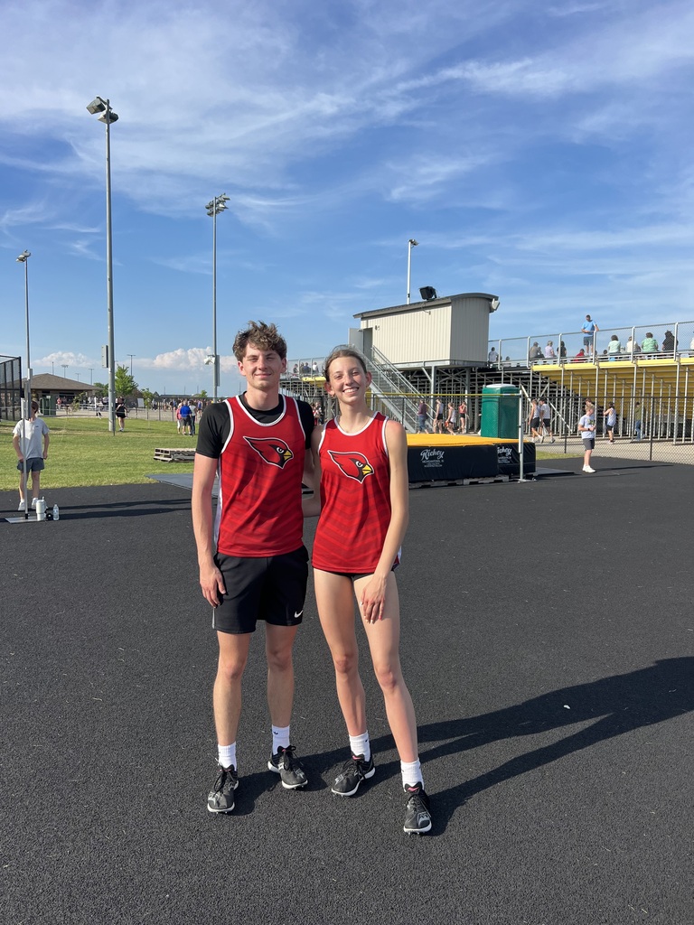 MHS track athletes at regional competition