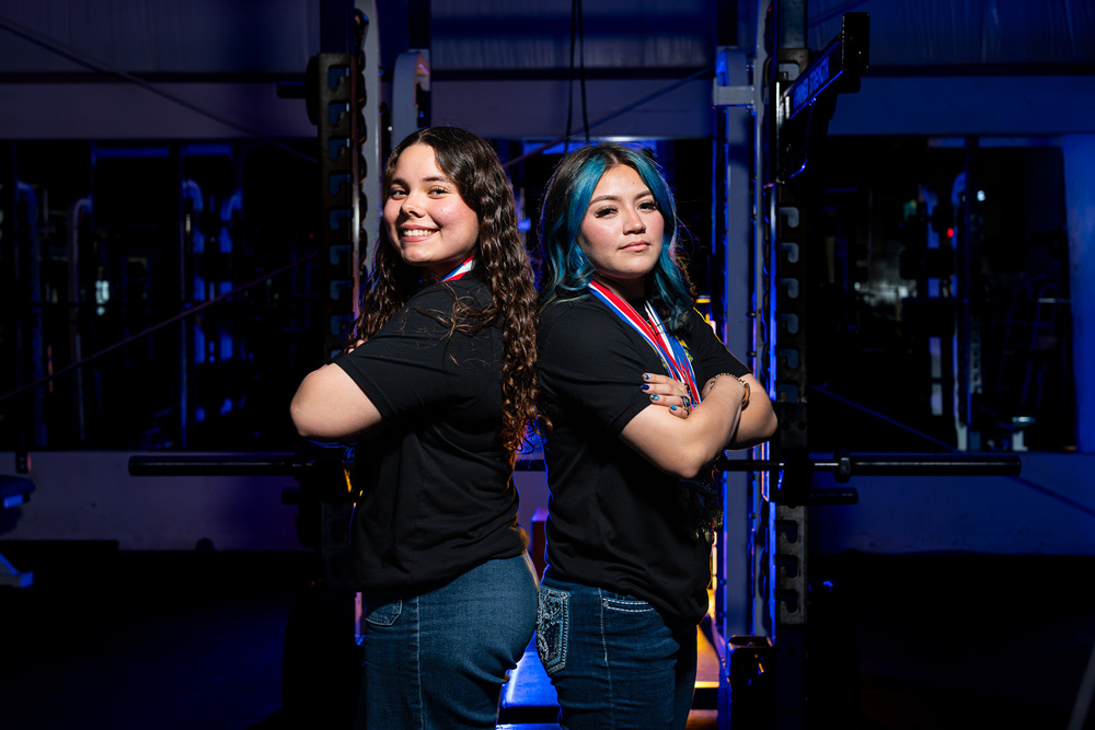 Memorial girls powerlift photo