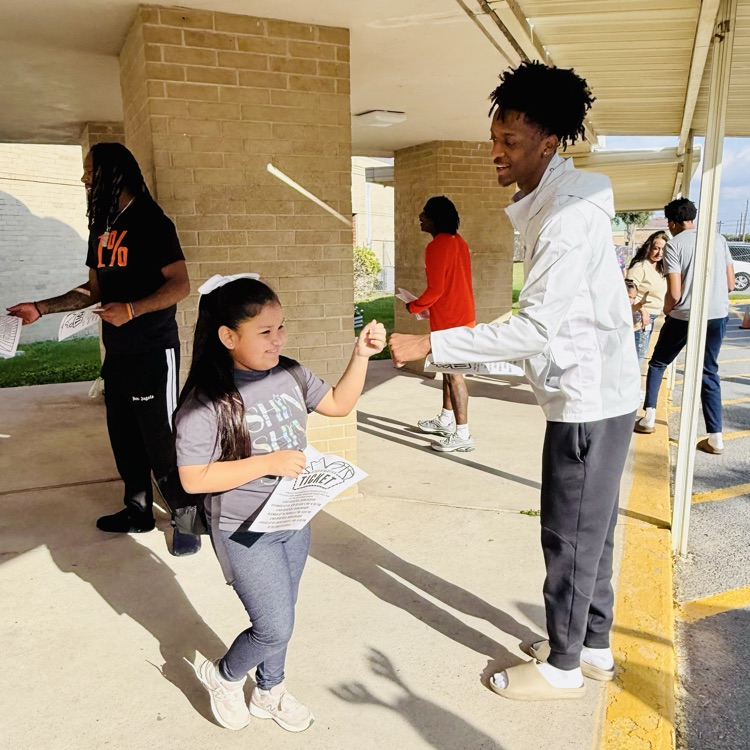 UTRGV Fist Bump Friday