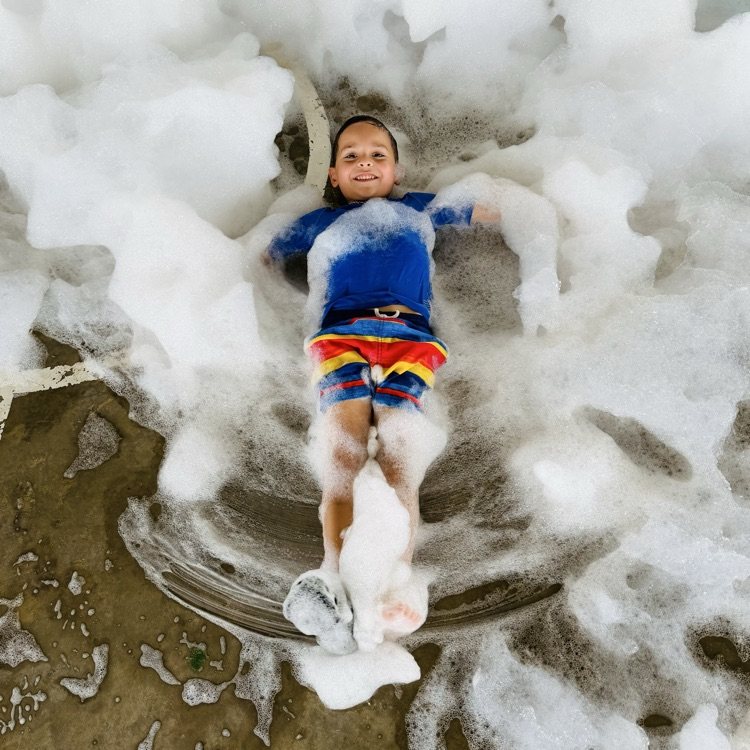 Dance & Foam Party