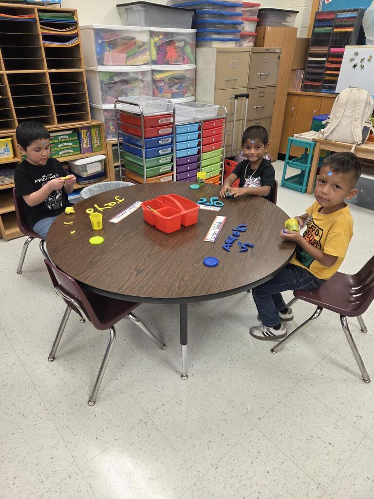 Kinder Students Learning