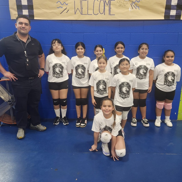 Mr Saenz supports our volleyball girls!