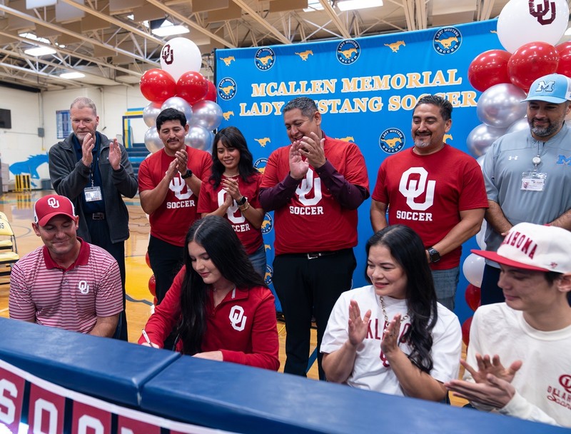 Kennedy Kaiser signing