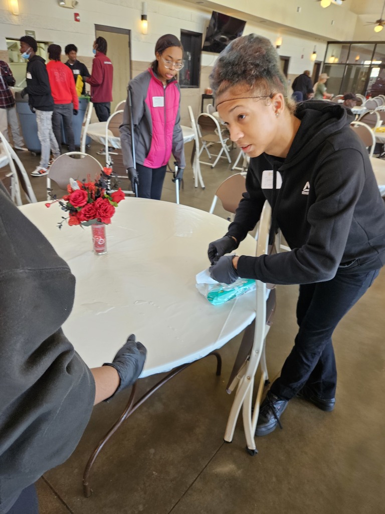 JAG students working at Golden Harvest Food Bank