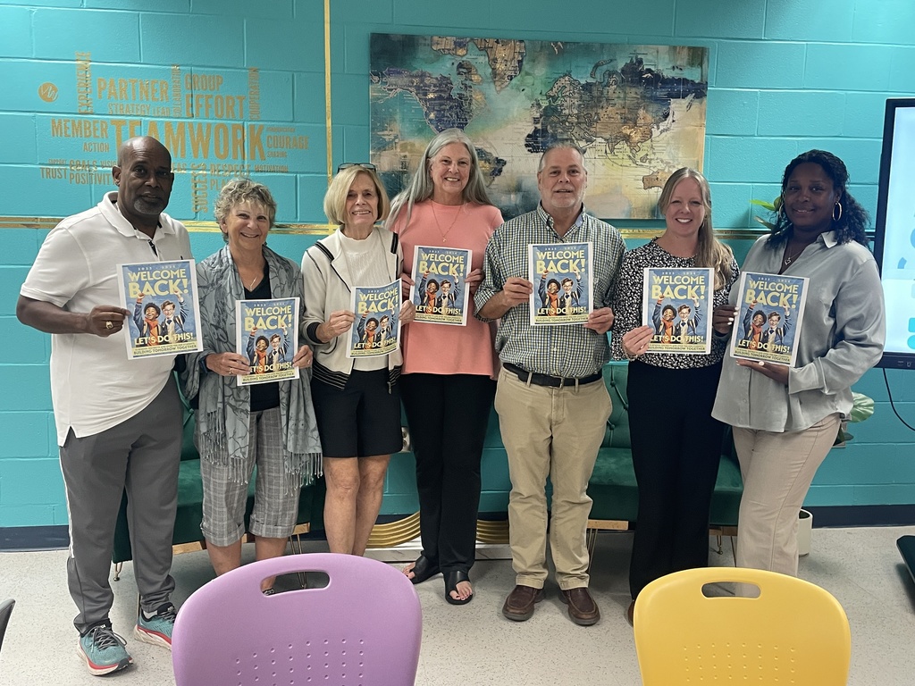 Pictured from left to right:  Kenny Puckett Mary Breeden Louanne Thompson Rosalee Riggins John McCullough Heather McNally Talisa Thomas
