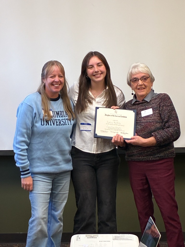 Sydney McNally DAR Citizenship Award