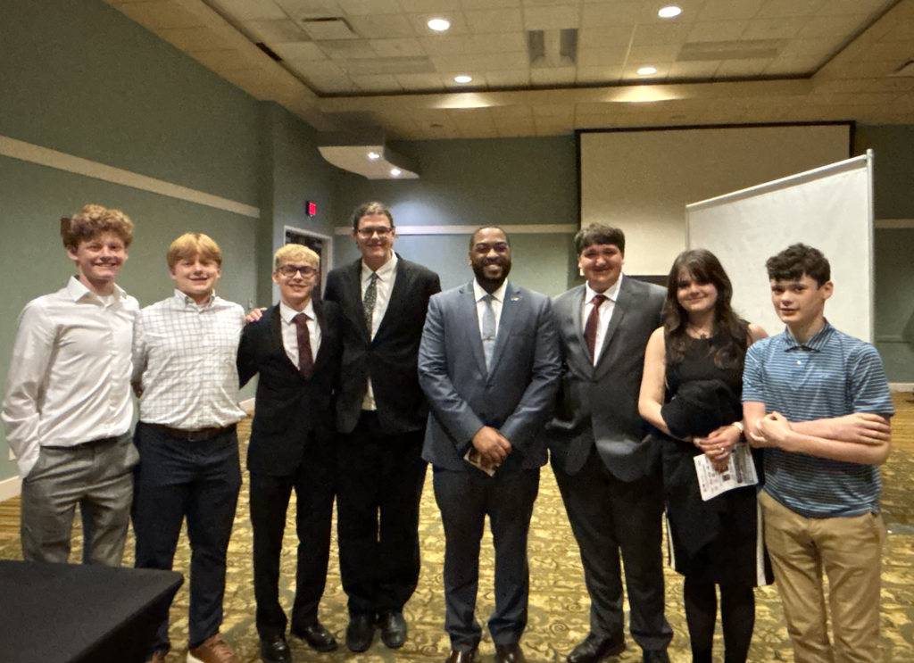 A group of outstanding McCracken County High School history students, selected by their teachers, had the opportunity to attend the Paducah Area Chamber of Commerce Public Policy Forum this week—the first of three events in the Chamber’s Public Policy Spring Mini Series.