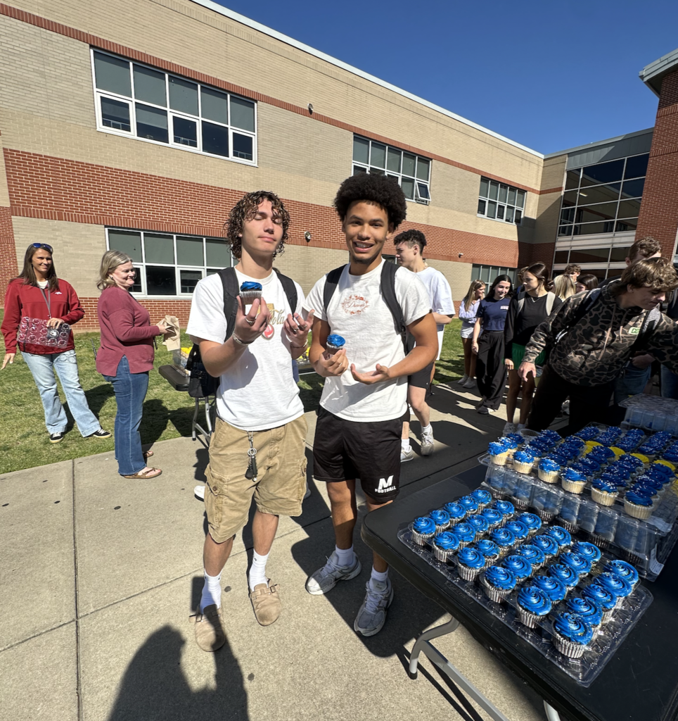 🎓🧁 Fridays are a little sweeter for our MCHS seniors! Thank you, Murray State University, for helping us celebrate these final weeks. We’re so proud of you and can’t wait to see what’s next!