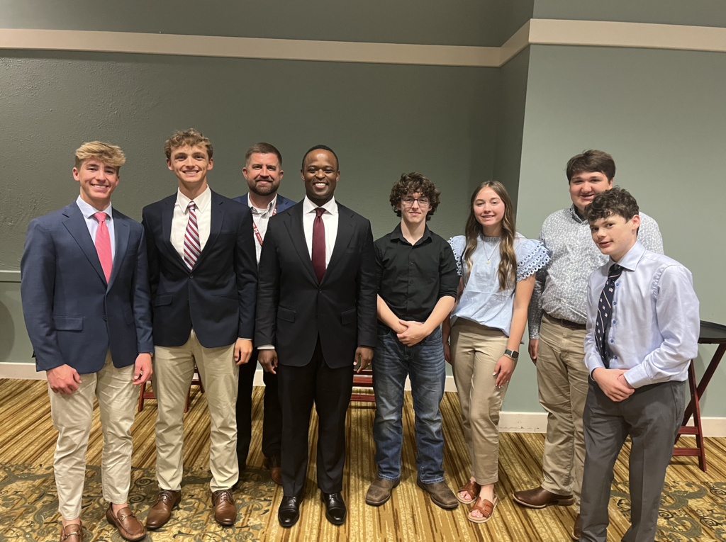 These bright young leaders attended the U.S. Senate Public Policy Forum hosted by the Paducah Area Chamber of Commerce at the Paducah-McCracken County Convention Center. They had the unique opportunity to hear directly from Republican candidates, including Congressman Andy Barr and former Attorney General Daniel Cameron, as part of the Chamber’s 2026 Public Policy Spring Mini Series.