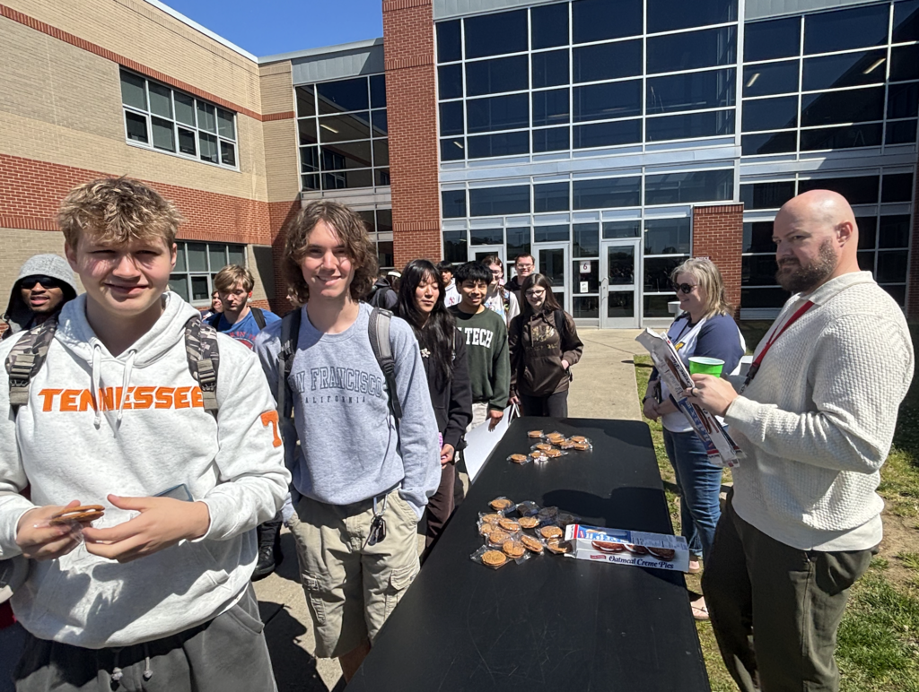 Big thanks to Murray State University for treating our MCHS seniors today. We love seeing our college partners support the Class of 2026 as they head toward the finish line! 🎓✨