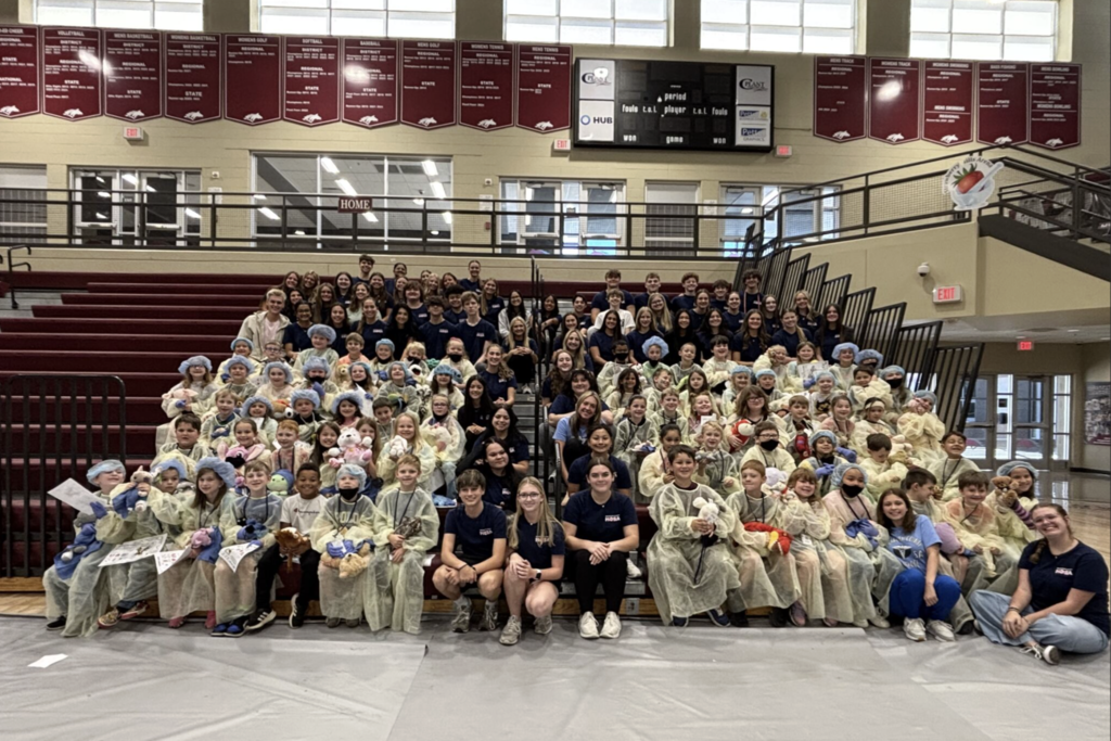 McCracken County High School HOSA (Future Health Professionals) chapter recently hosted a Teddy Bear Clinic for special guests from Heath Elementary School and Lone Oak Elementary School! The Teddy Bear Clinic was designed to help young students feel more comfortable with doctor visits while introducing them to exciting healthcare careers! Guided by our HOSA students, children brought stuffed animals for mock checkups and rotated through hands-on stations covering hygiene, first aid, medication safety, and more. It was a fun, interactive experience that inspired future healthcare professionals while easing fears about medical visits!