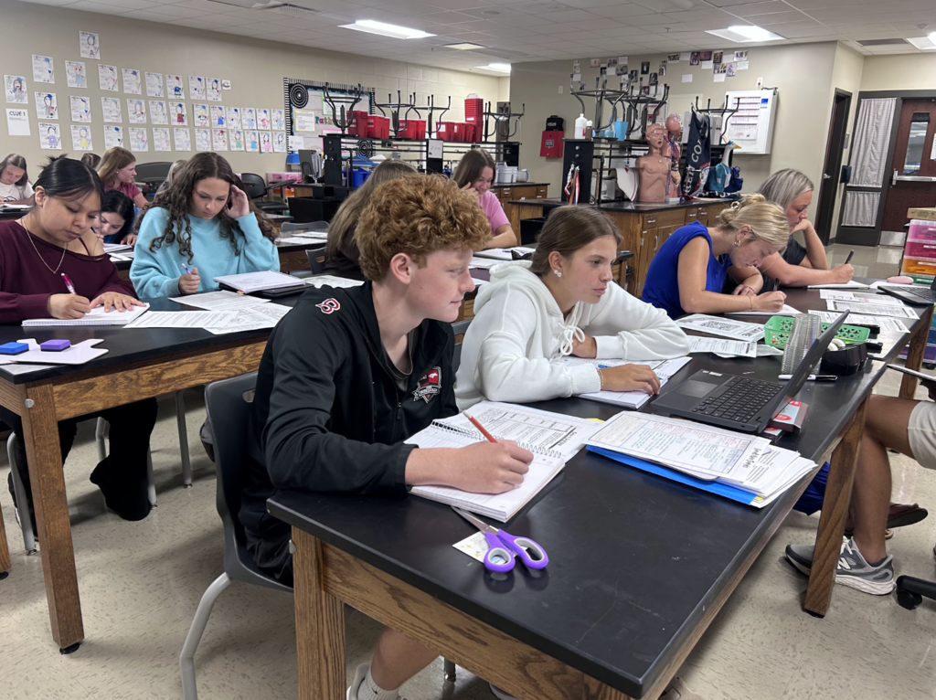 Last week, students in Mrs. Heisner’s Medical Terminology class explored different ways to take notes while learning about the human body!