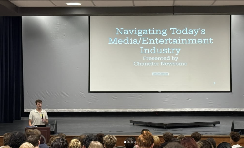 Former Mustang and Media Arts student Chandler Newsome (’23) returned to MCHS to share his experience working in the film industry! He talked with students about breaking into the business, the grind of finding jobs, and his work as a gaffer and grip.