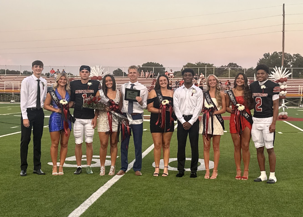 👑🏈 Congratulations to our 2026 Football Homecoming King & Queen and the entire Homecoming Court! 🏈👑