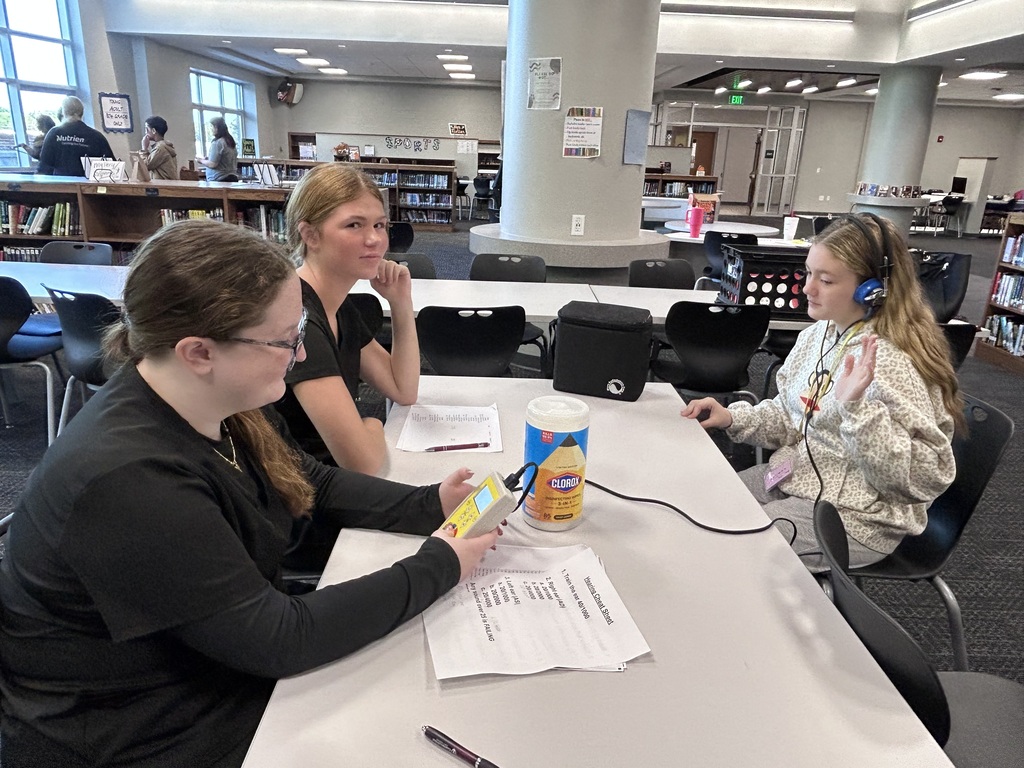 Learning in action! MCHS Medical Assisting students recently performed hearing and vision screenings for students at Lone Oak Middle School. This hands-on opportunity let our high school students apply what they learned in class while supporting the health and wellness of younger students in our district. A great example of McCracken County students learning, serving, and making a difference together!