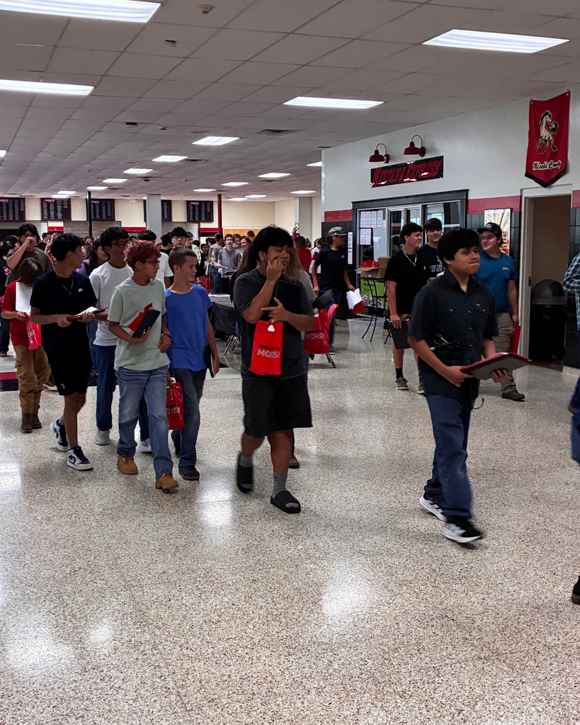 kids walking to class 