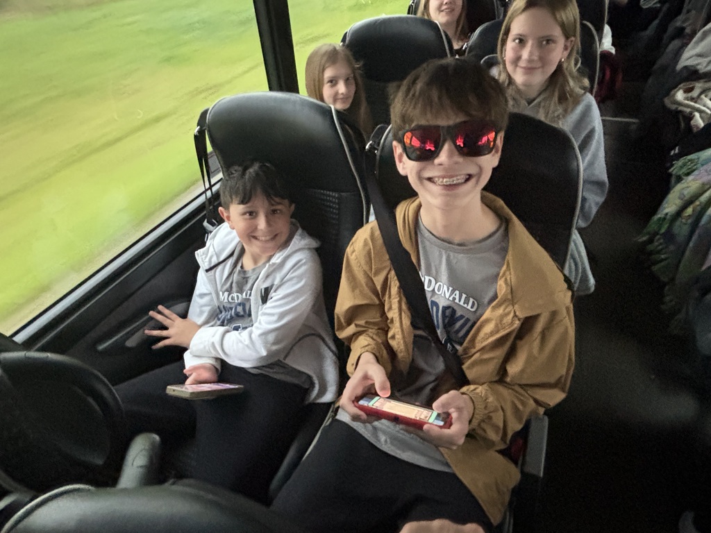 Our 6th graders had a great time at Niagara Falls! 🌊💙 #RooseveltPride #BlueDevils