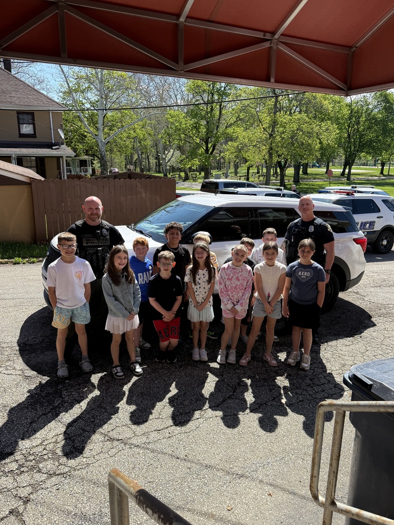 Our third graders had an exciting and educational day on Friday, April 17th as they walked to the McDonald Village Offices to learn more about local government and the important roles of the police and fire departments in our community. Students also enjoyed having lunch with Mayor Lewis! 📸 Picture with Mayor Lewis — Mrs. DeChellis’s Class 📸 Picture with the Police Department — Mrs. Grewell’s Class 📸 Picture with the Fire Department — Mrs. Worrell’s Class Thank you to the Village of McDonald, the police department, fire department, and Mayor Lewis for welcoming our students and making this a memorable experience!