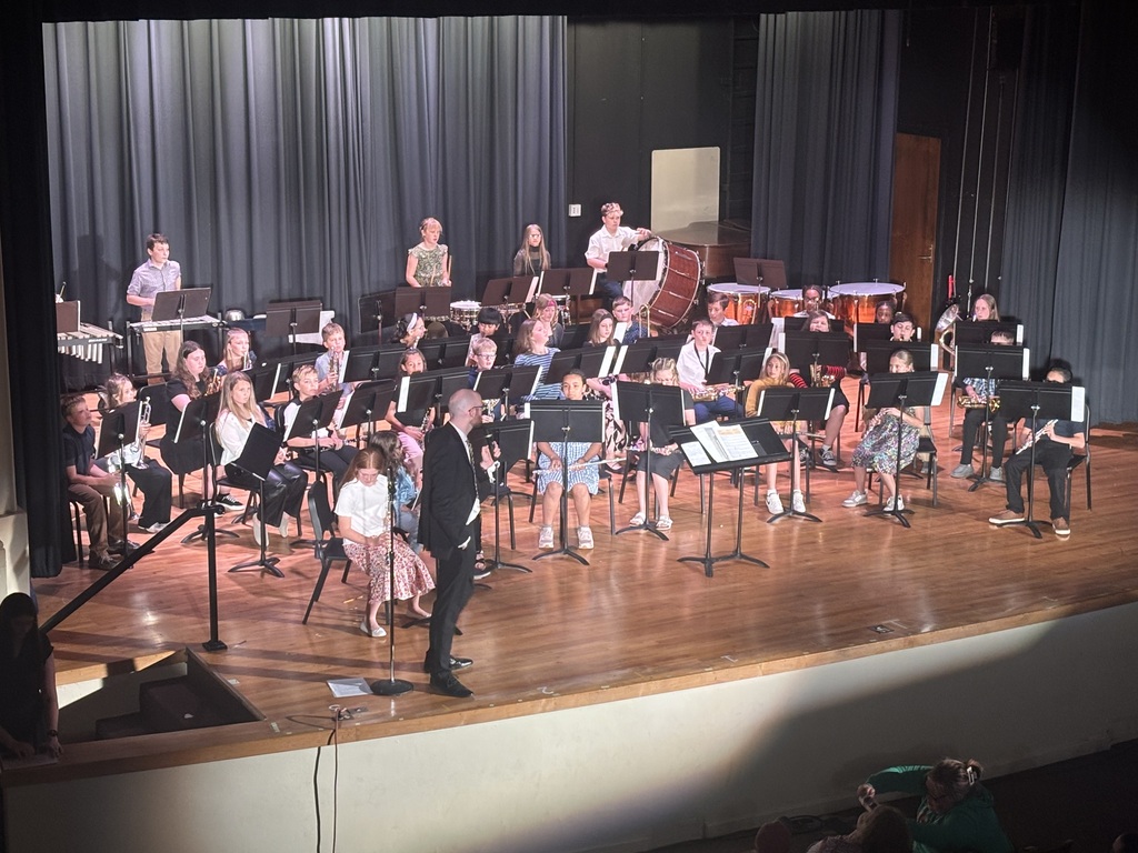 🎶 Excellent job to our 5th & 6th Grade Band students on a fantastic concert performance! 👏🎵 We are so proud of all your hard work and dedication. Keep up the great work! 🎶💙 A special thank you to Mr. & Mrs. Hill and Miss Snowden for all of their hard work and support!