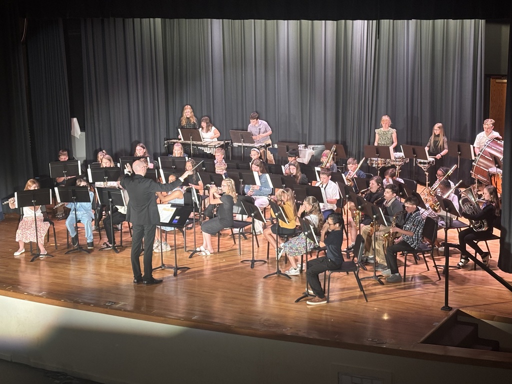 🎶 Excellent job to our 5th & 6th Grade Band students on a fantastic concert performance! 👏🎵 We are so proud of all your hard work and dedication. Keep up the great work! 🎶💙 A special thank you to Mr. & Mrs. Hill and Miss Snowden for all of their hard work and support!