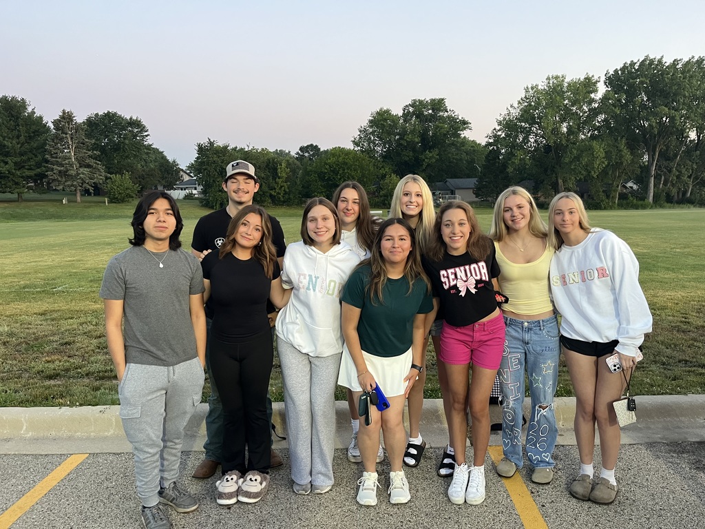 A group of senior standing together 