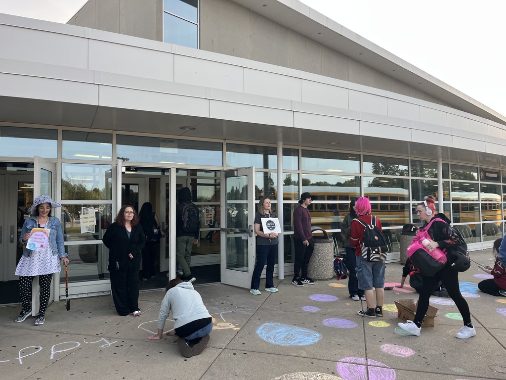 Chalk circles at the entrance 