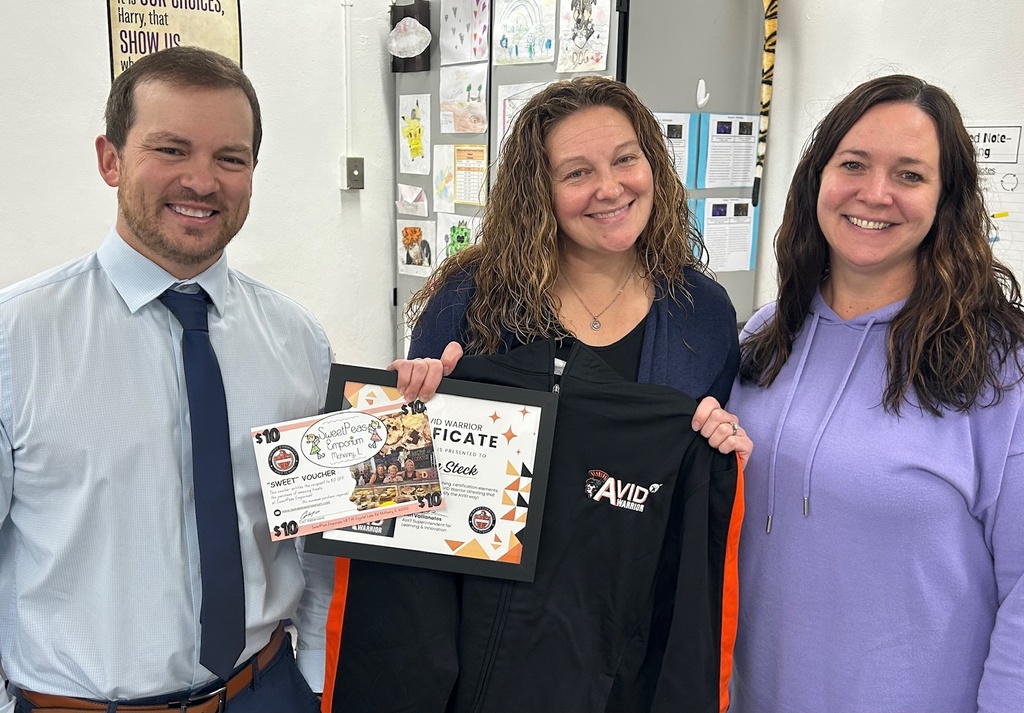 Sean Sterner,  Meghan Steck and certificate, Katie Brown