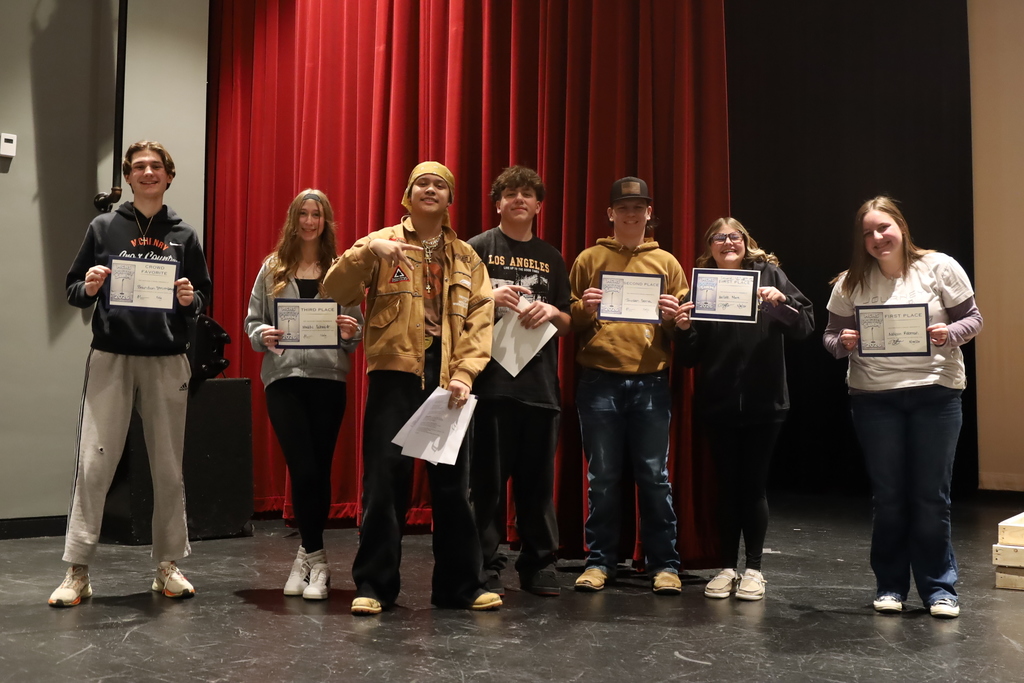 Students holding certificats