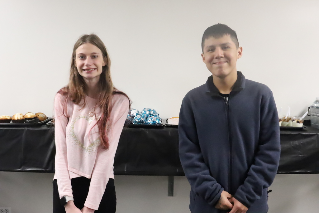 Two students in front of breakfast