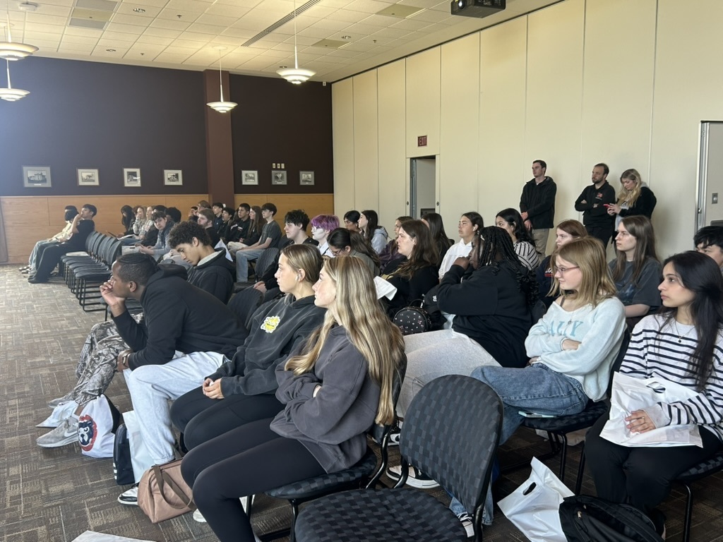 Sophomore AVID students visit UW-Whitewater on April 28