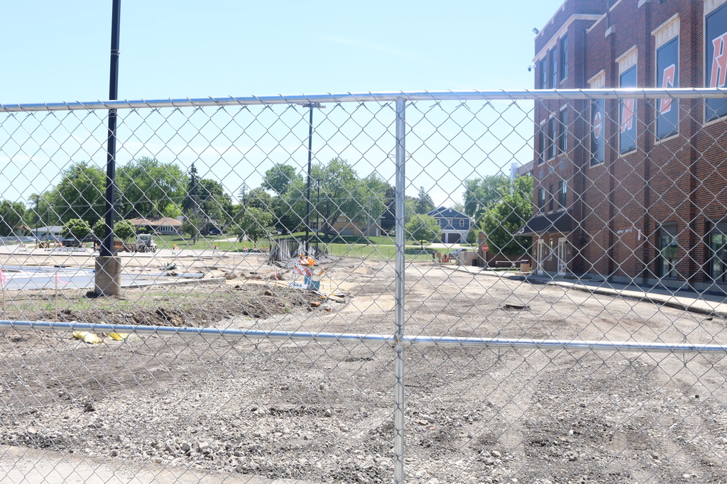 Construction in bus lane by Freshman Campus