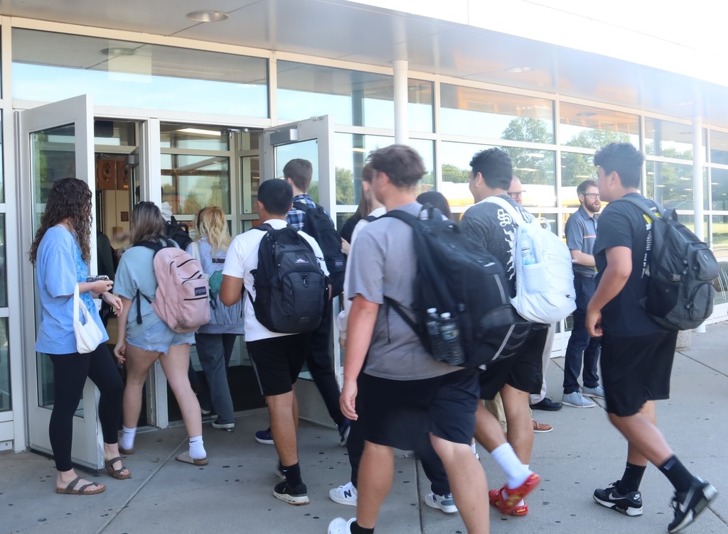 Students walking into the school