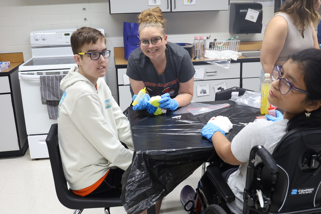 Students and staff tie-dying