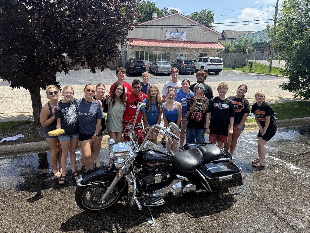 Vocal Warriors raise money for NYC trip by hosting car washes in McHenry