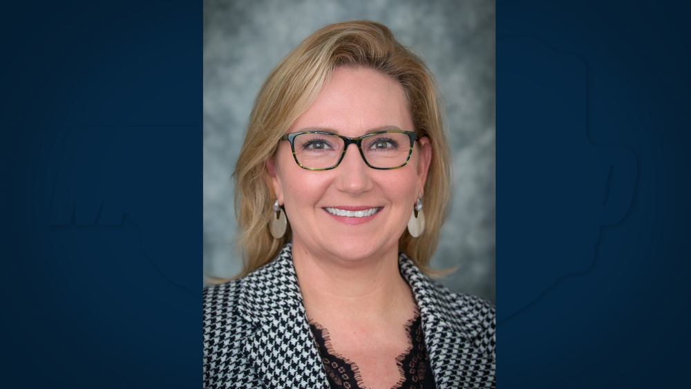 portrait of Debra Fort