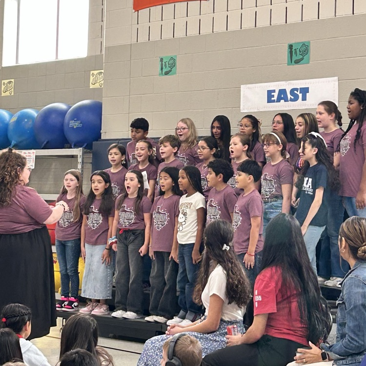 Vega Choir singing