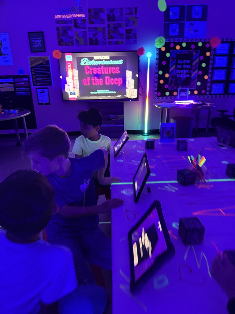 2nd Grade Bioluminescent Creatures of the Deep with Merge Cube