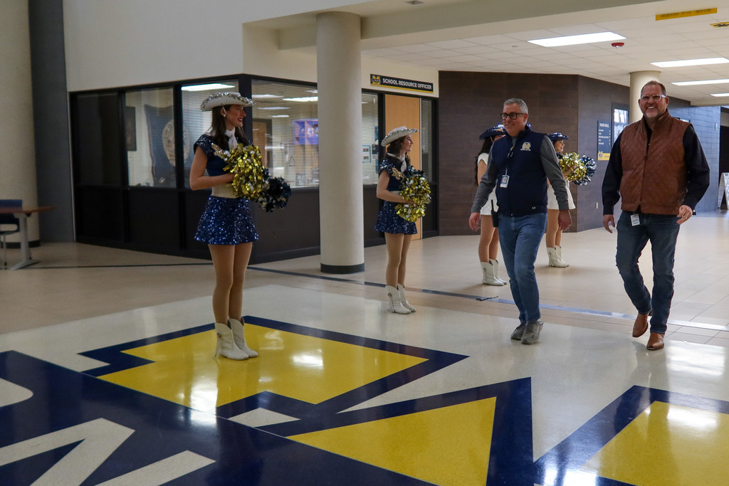 corey homer visits mckinney high school