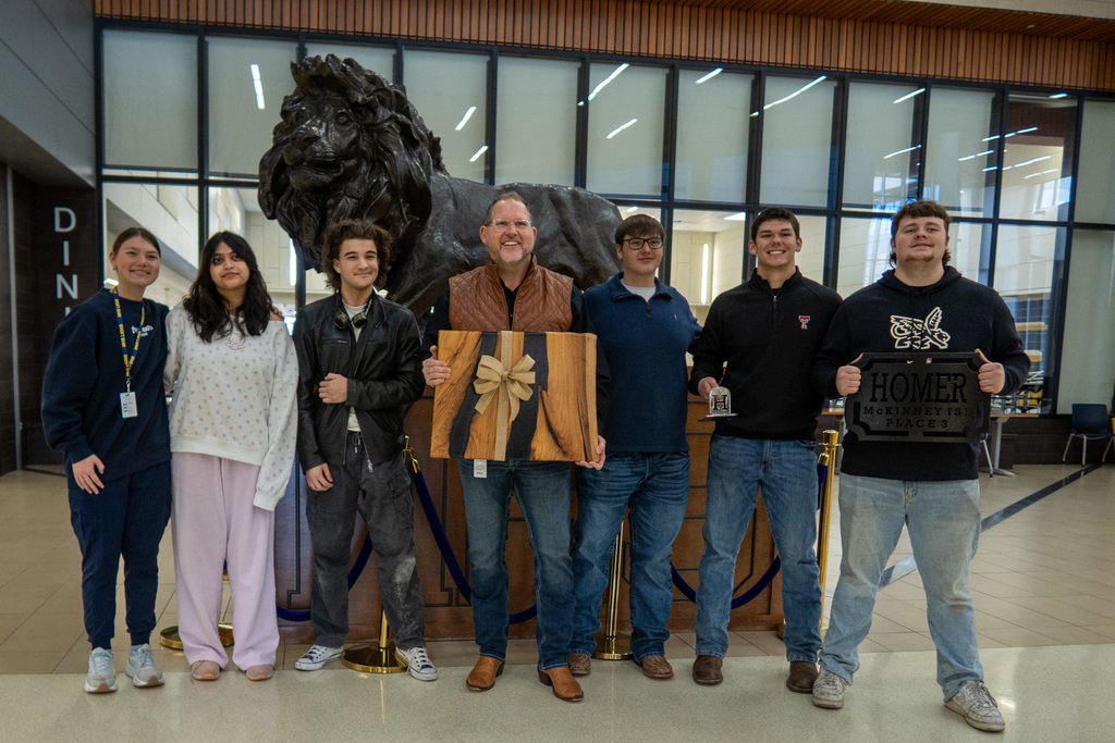 corey home recieves a gift from mhs students