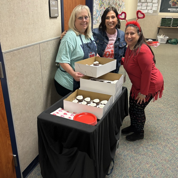 cart with cupcakes and teachers