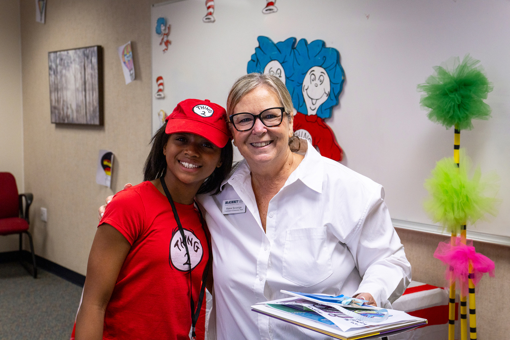 Coordinator Sharon Sovereign with member of the Minshew student council