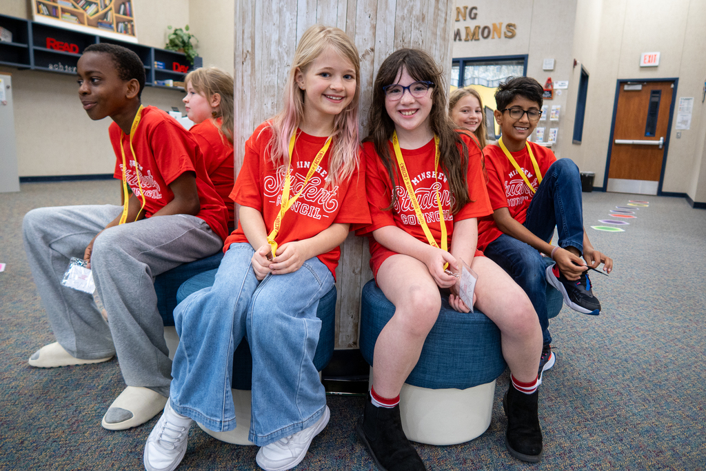 Minshew student council members seated and smiling at camera