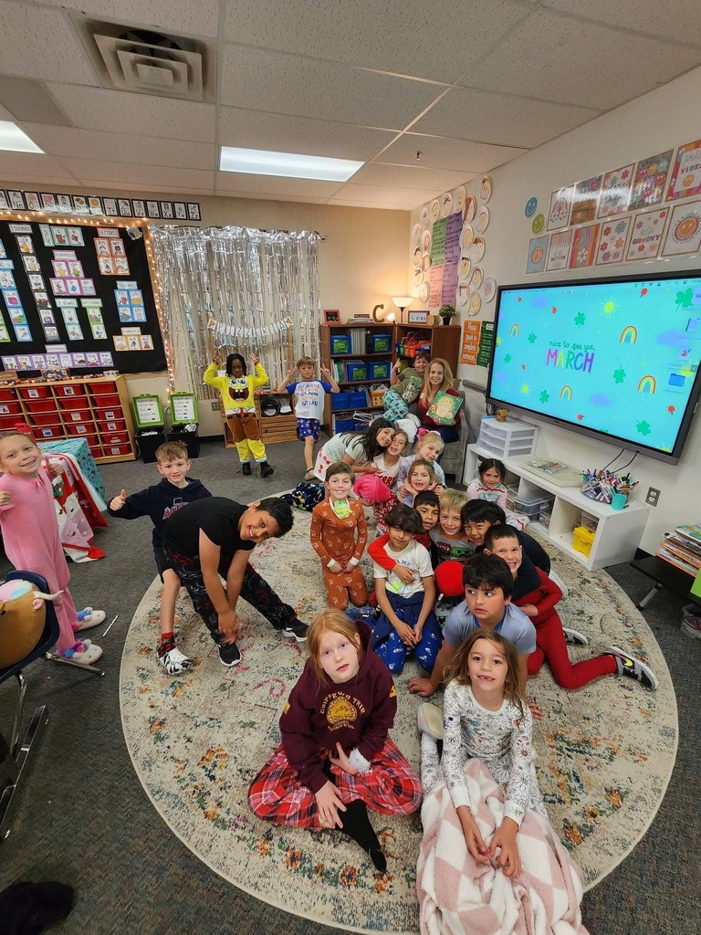 Mystery Reader in Ms. Carlton's 1st grade class.