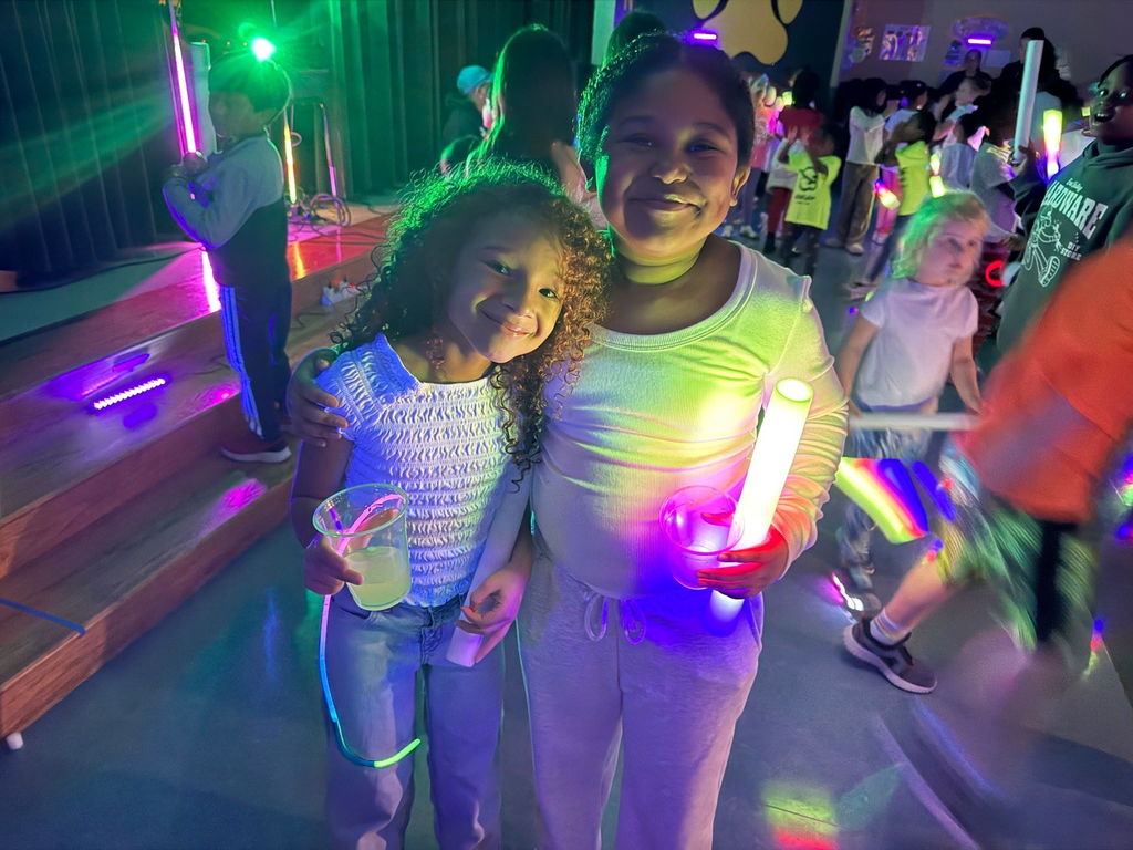 Press Family Glow Dance 3